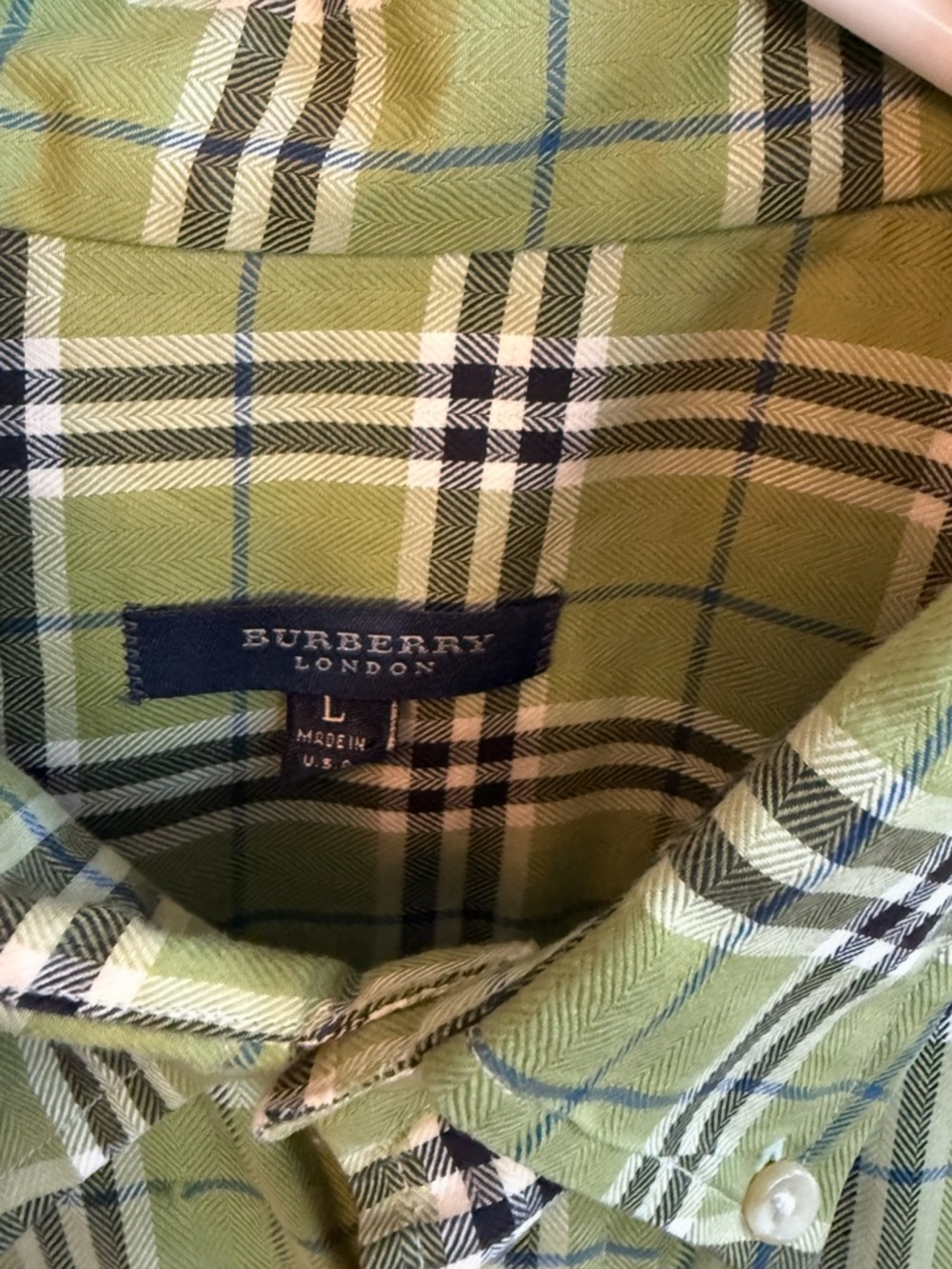 Burberry Novacheck Plaid Button down in green - Picture 2 of 5